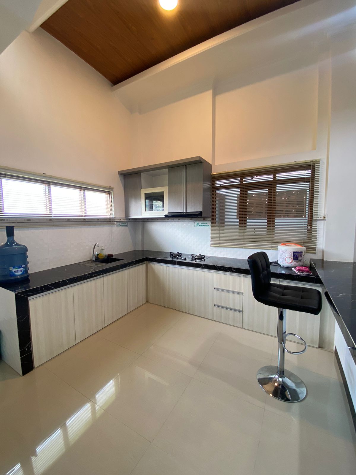 Villa AB